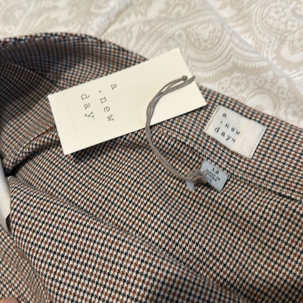 Plaid Skirt NWT - Picture 3 of 7